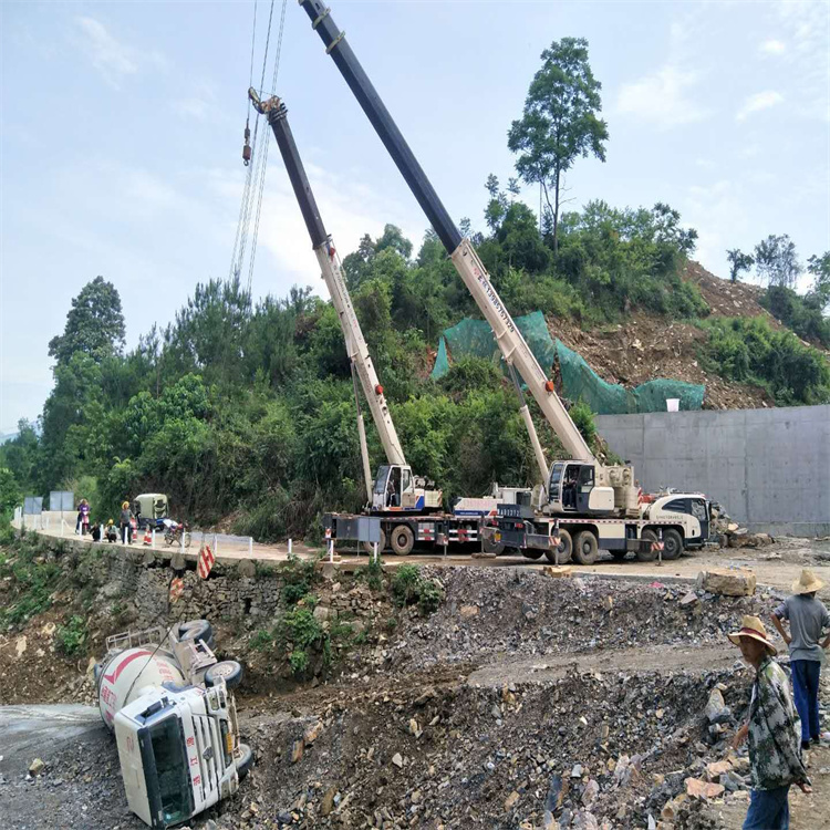 巴中巴中24小时应急道路救援吊装吊装现场实拍